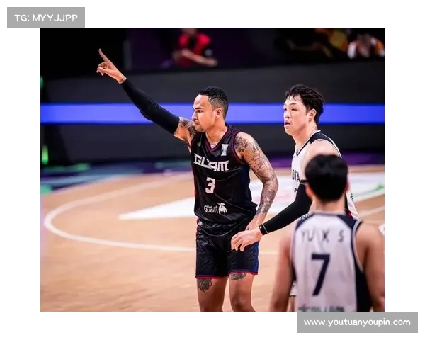 CBA首发阵容强强对决引发热议新赛季战术布局成焦点